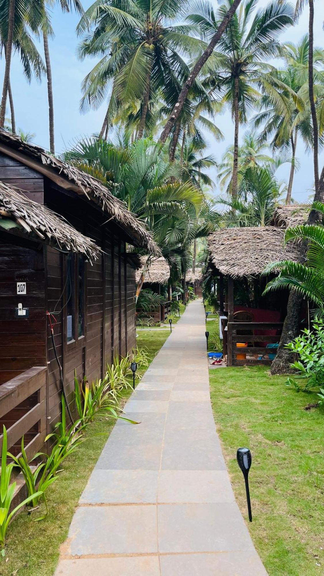 Resort Luxuries 3*