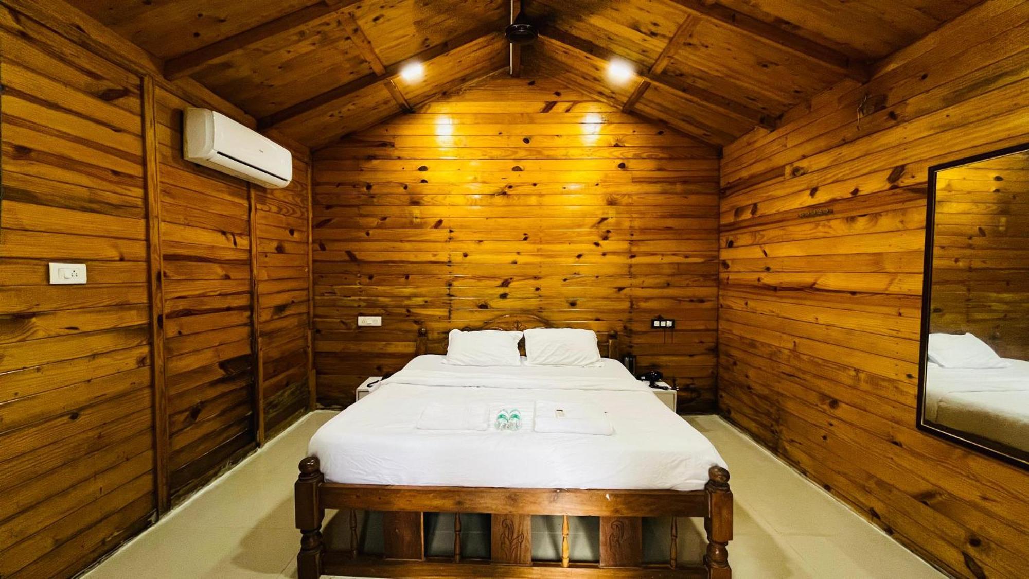 Luxuries Resort
