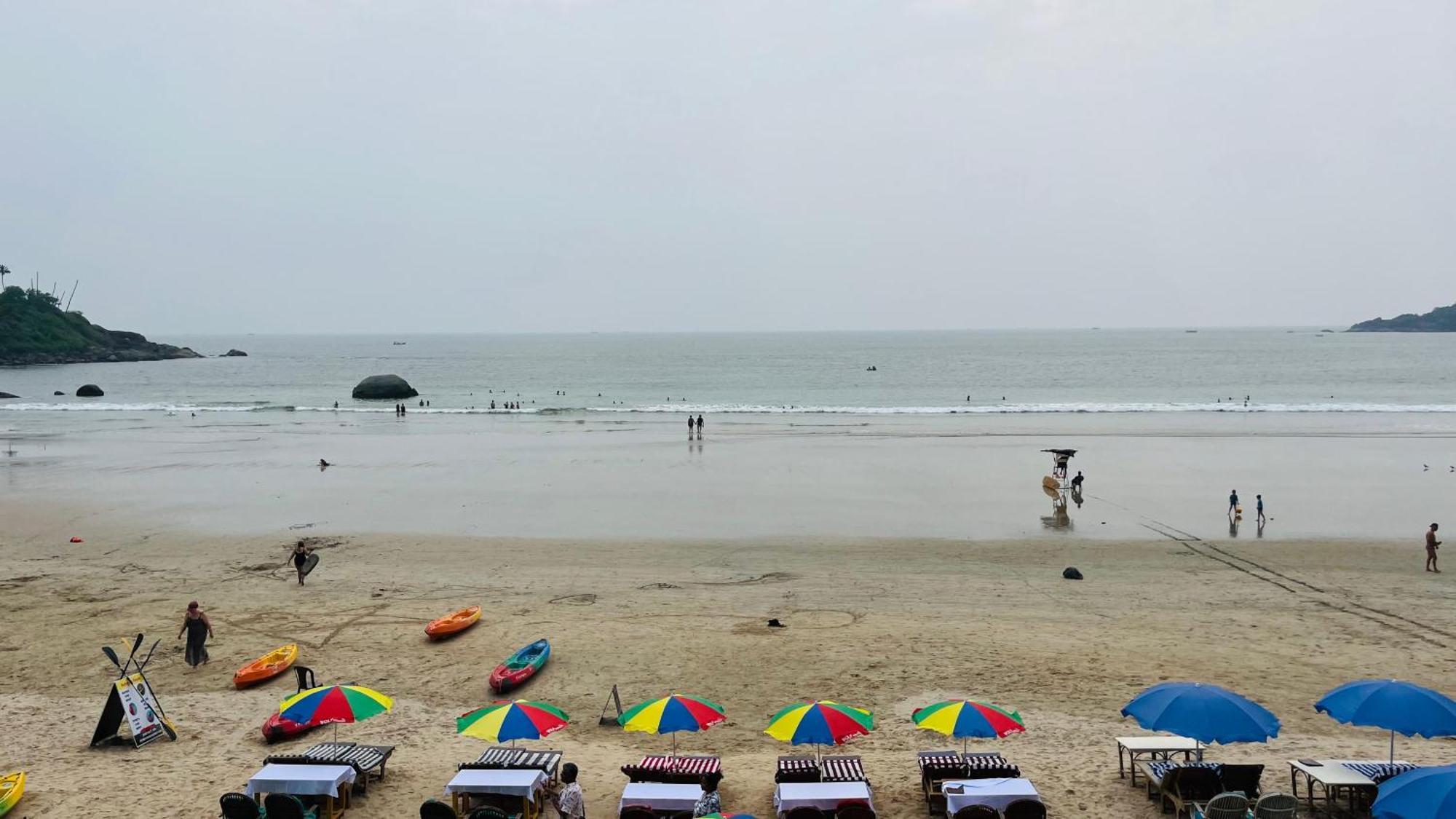 Luxuries Resort